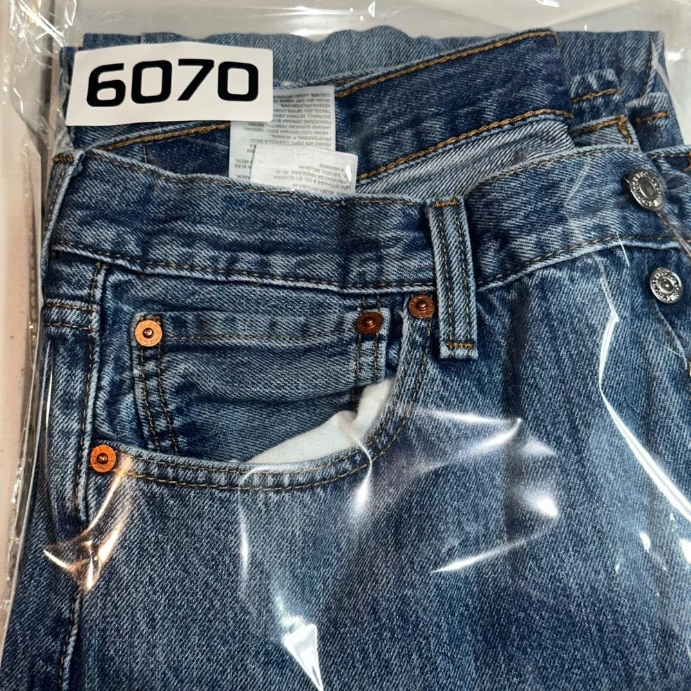Levis 501 Original Fit Mens Blue Denim Straight Leg Button Fly Jeans W33 L29